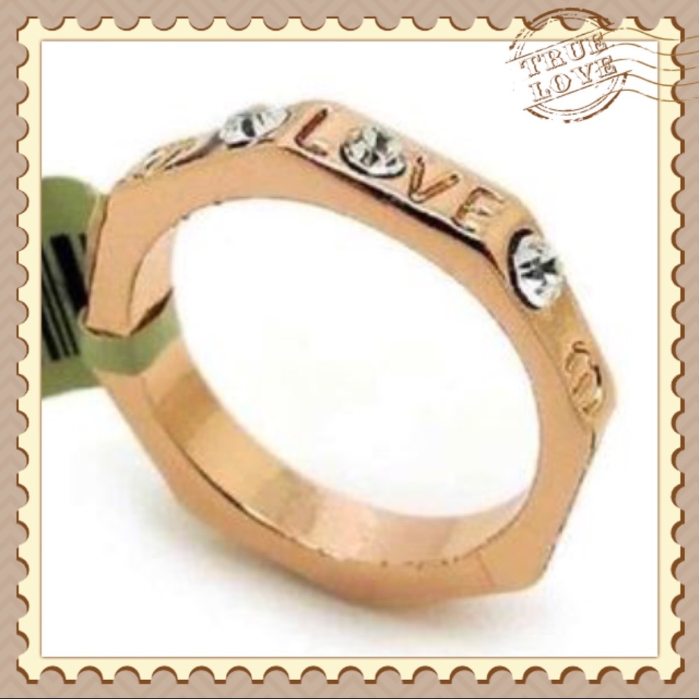 AUCTION PRICE👩🏻‍⚖️FLASH SALE Fashion Ring LOVE